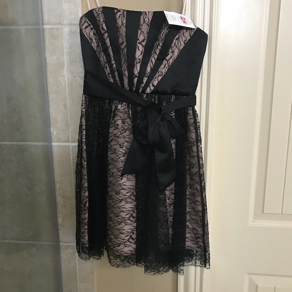 New Strapless Dress - Picture 2 of 2